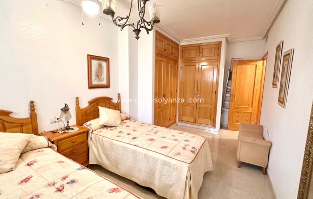 Resale - Apartment / flat - Torrevieja - Center
