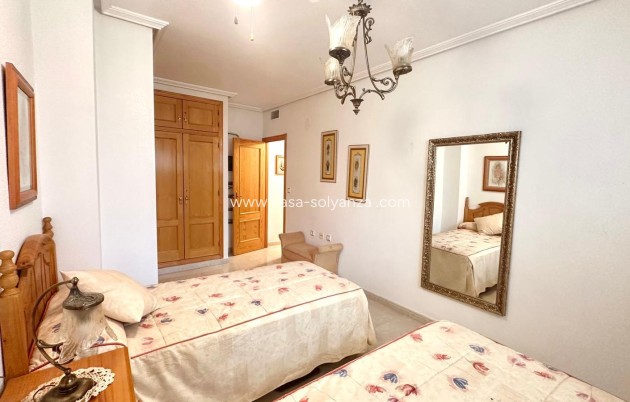 Resale - Apartment / flat - Torrevieja - Center