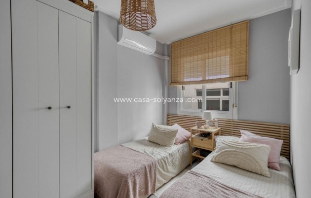 Resale - Apartment / flat - Torrevieja - Los Balcones