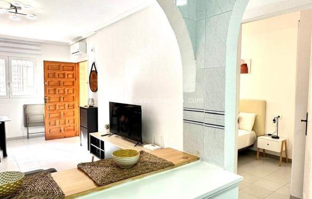 Resale - Apartment / flat - Torrevieja - Acequion