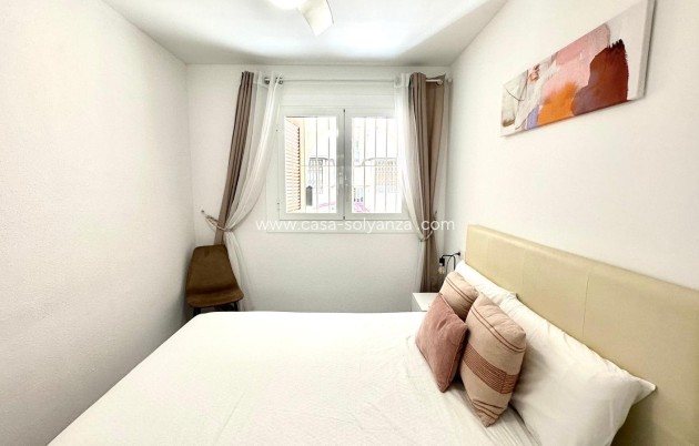 Resale - Apartment / flat - Torrevieja - Acequion