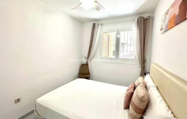 Resale - Apartment / flat - Torrevieja - Acequion