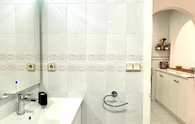 Resale - Apartment / flat - Torrevieja - Acequion