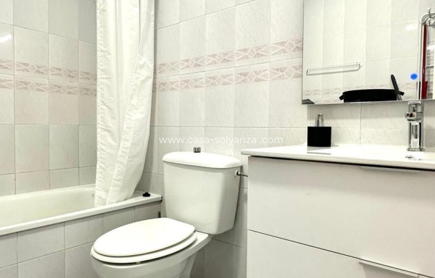 Resale - Apartment / flat - Torrevieja - Acequion
