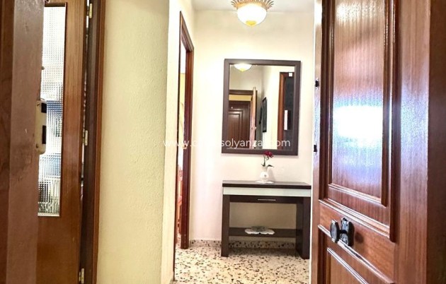 Resale - Apartment / flat - Torrevieja - Punta Prima