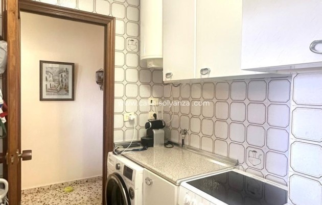 Resale - Apartment / flat - Torrevieja - Punta Prima