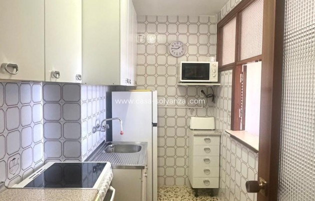 Resale - Apartment / flat - Torrevieja - Punta Prima