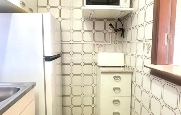 Resale - Apartment / flat - Torrevieja - Punta Prima