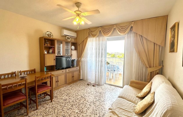 Resale - Apartment / flat - Torrevieja - Punta Prima