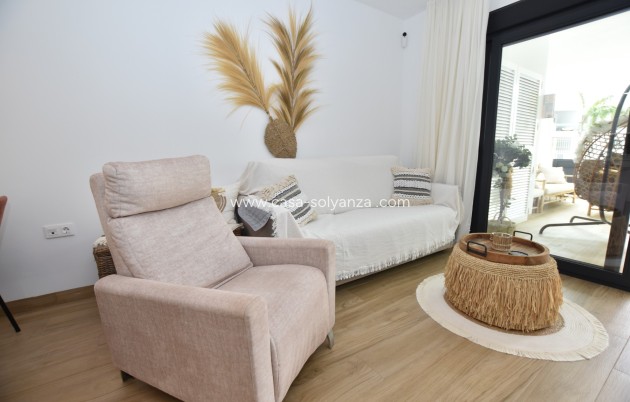 Resale - Apartment / flat - Torrevieja - Los Balcones
