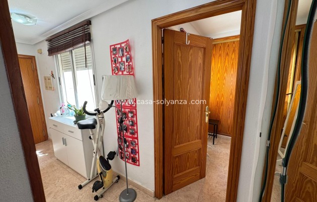 Resale - Apartment / flat - Torrevieja - Estacion Autobuses