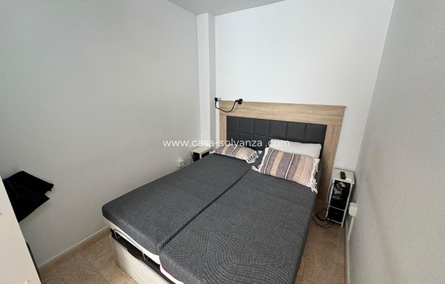 Resale - Apartment / flat - Torrevieja - Estacion Autobuses