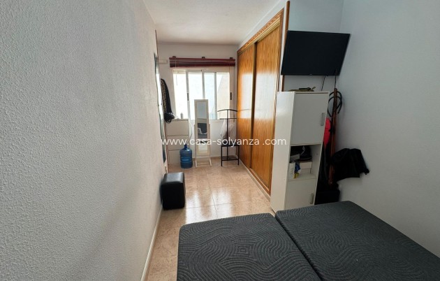 Resale - Apartment / flat - Torrevieja - Estacion Autobuses