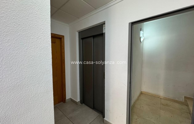 Resale - Apartment / flat - Torrevieja - Estacion Autobuses