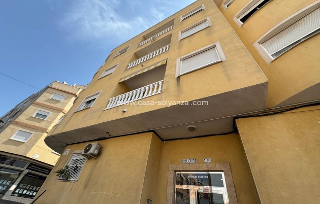 Resale - Apartment / flat - Torrevieja - Estacion Autobuses