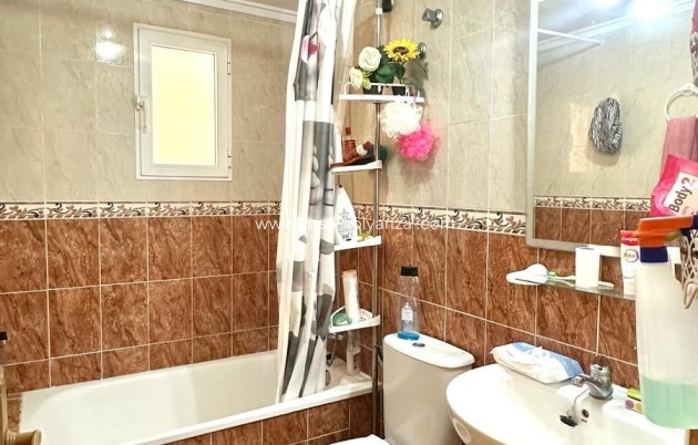 Resale - Apartment / flat - Torrevieja - Estacion Autobuses