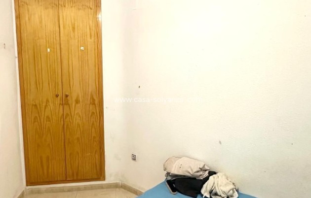Resale - Apartment / flat - Torrevieja - Estacion Autobuses