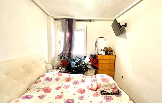 Resale - Apartment / flat - Torrevieja - Estacion Autobuses
