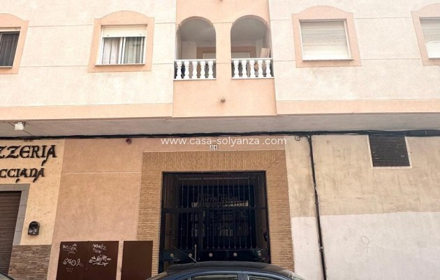 Resale - Apartment / flat - Torrevieja - Estacion Autobuses