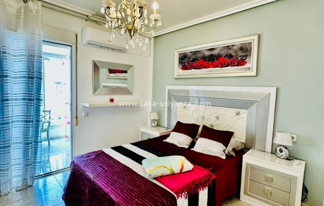 Resale - Bungalow - Torrevieja - Aguas nuevas