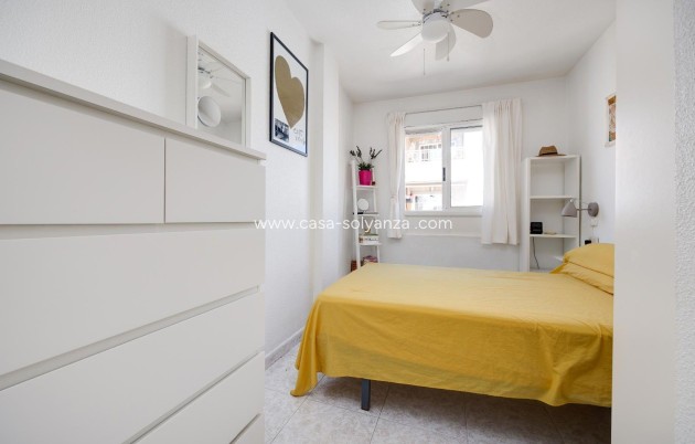 Resale - Apartment / flat - Torrevieja - Center