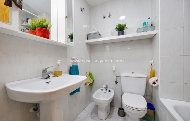 Resale - Apartment / flat - Torrevieja - Center