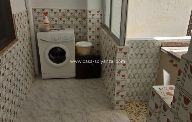 Resale - Apartment / flat - Torrevieja - Las Piscinas Naturales