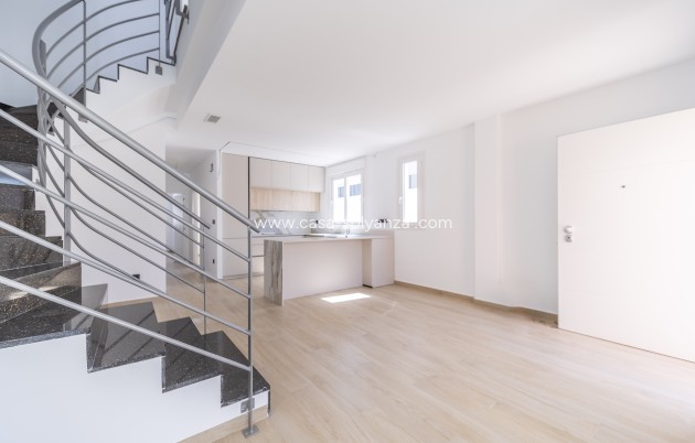 Resale - Villa - Torrevieja - Aguas nuevas