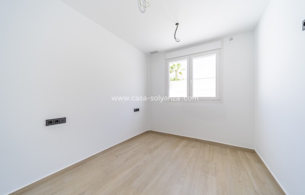 Resale - Villa - Torrevieja - Aguas nuevas