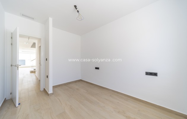 Resale - Villa - Torrevieja - Aguas nuevas