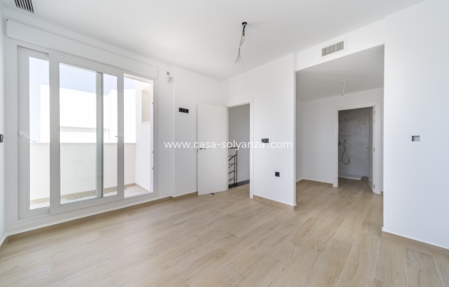Resale - Villa - Torrevieja - Aguas nuevas