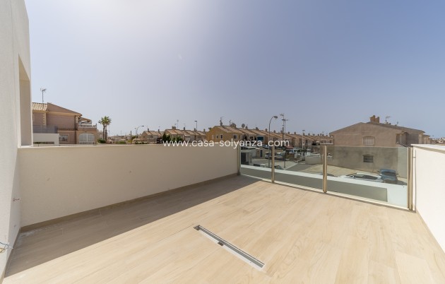 Resale - Villa - Torrevieja - Aguas nuevas