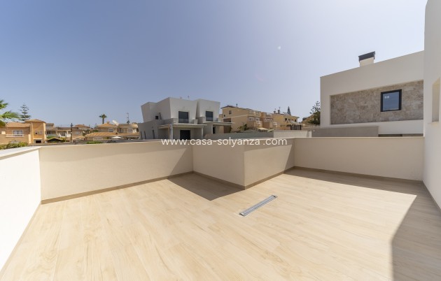 Resale - Villa - Torrevieja - Aguas nuevas