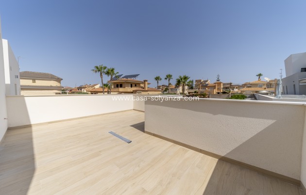 Resale - Villa - Torrevieja - Aguas nuevas