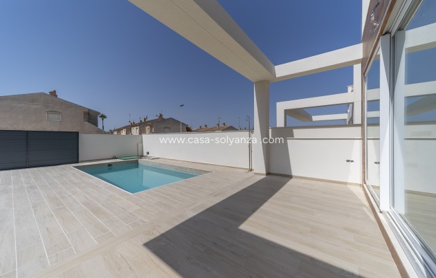 Resale - Villa - Torrevieja - Aguas nuevas