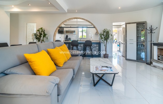 Resale - Villa - Torrevieja - Costa Blanca