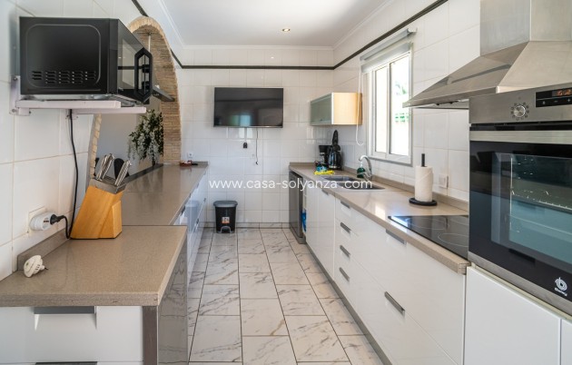 Resale - Villa - Torrevieja - Costa Blanca