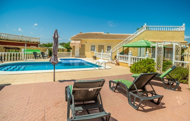 Resale - Villa - Torrevieja - Costa Blanca