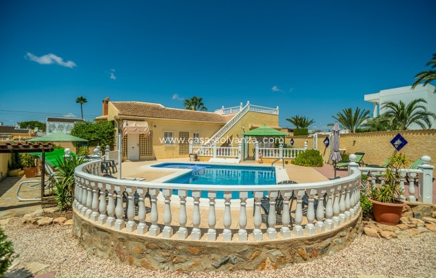 Resale - Villa - Torrevieja - Costa Blanca