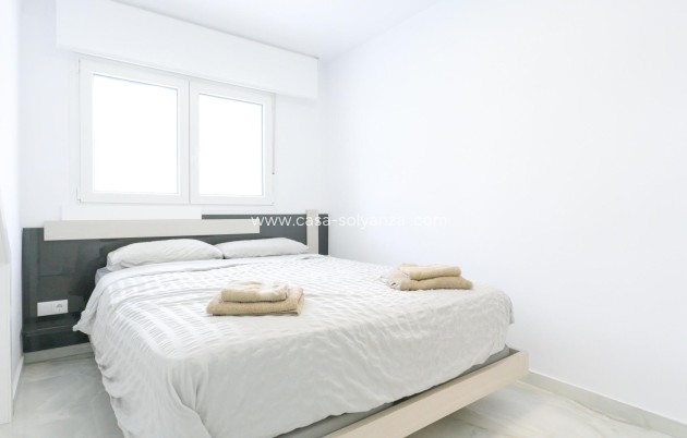 Resale - Townhouse - Torrevieja - Punta Prima
