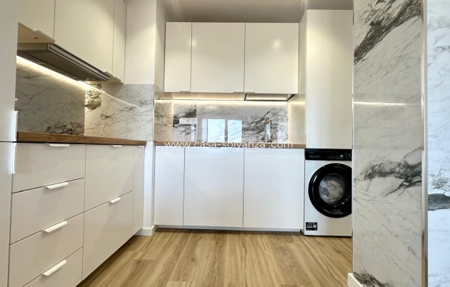 Resale - Apartment / flat - Torrevieja - Punta Prima