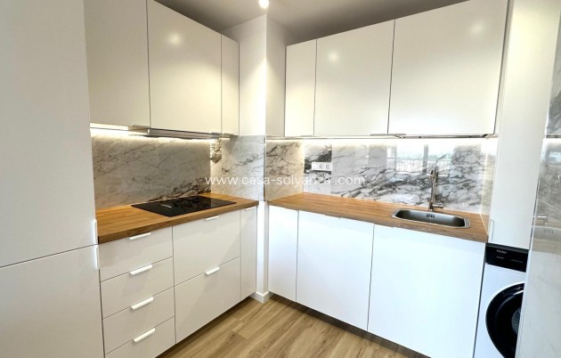 Resale - Apartment / flat - Torrevieja - Punta Prima