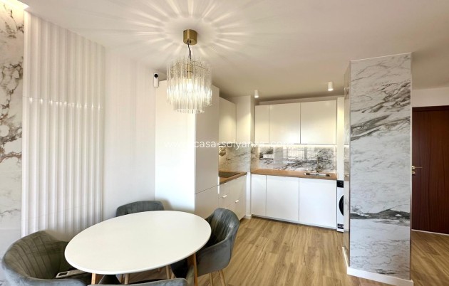 Resale - Apartment / flat - Torrevieja - Punta Prima