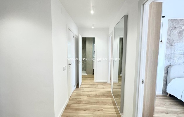 Resale - Apartment / flat - Torrevieja - Punta Prima