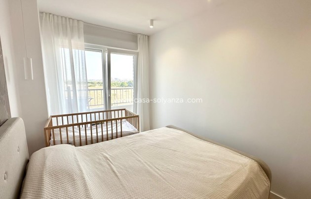 Resale - Apartment / flat - Torrevieja - Punta Prima