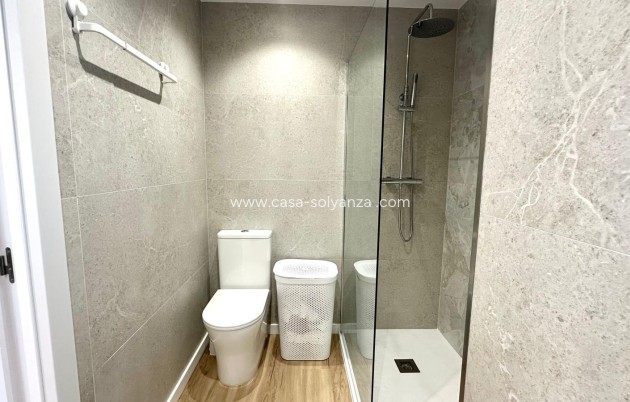 Resale - Apartment / flat - Torrevieja - Punta Prima