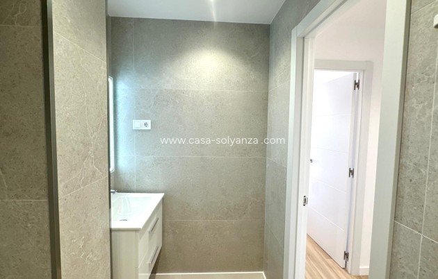 Resale - Apartment / flat - Torrevieja - Punta Prima