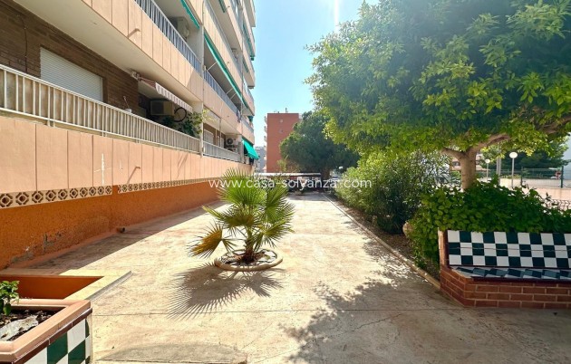 Resale - Apartment / flat - Torrevieja - Punta Prima