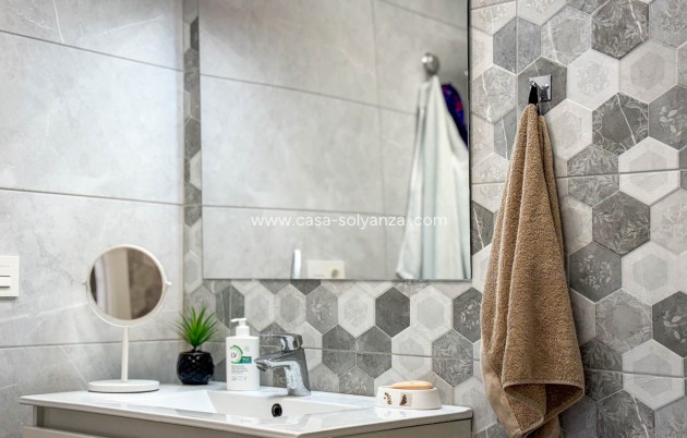 Resale - Apartment / flat - Torrevieja - Costa Blanca