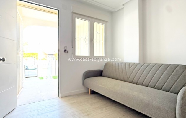 Resale - Apartment / flat - Orihuela Costa - La Zenia